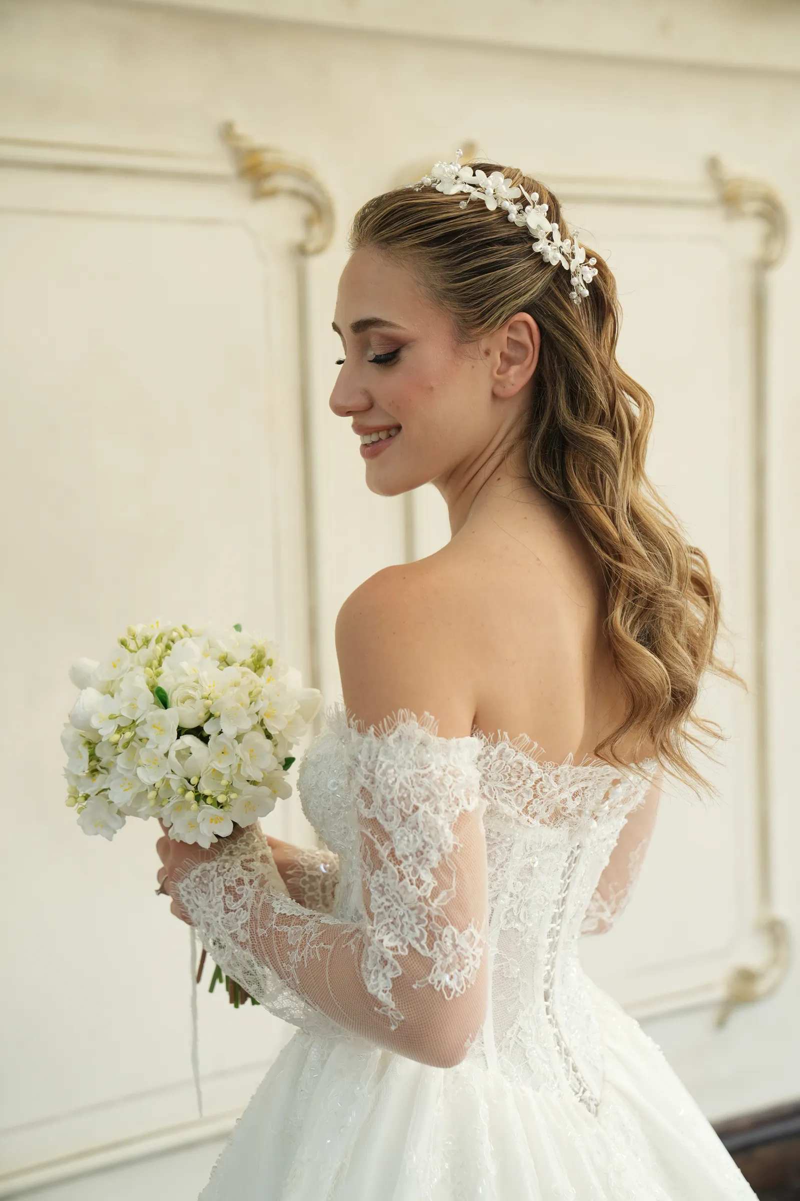 Buse Fransız Dantel Gelinlik