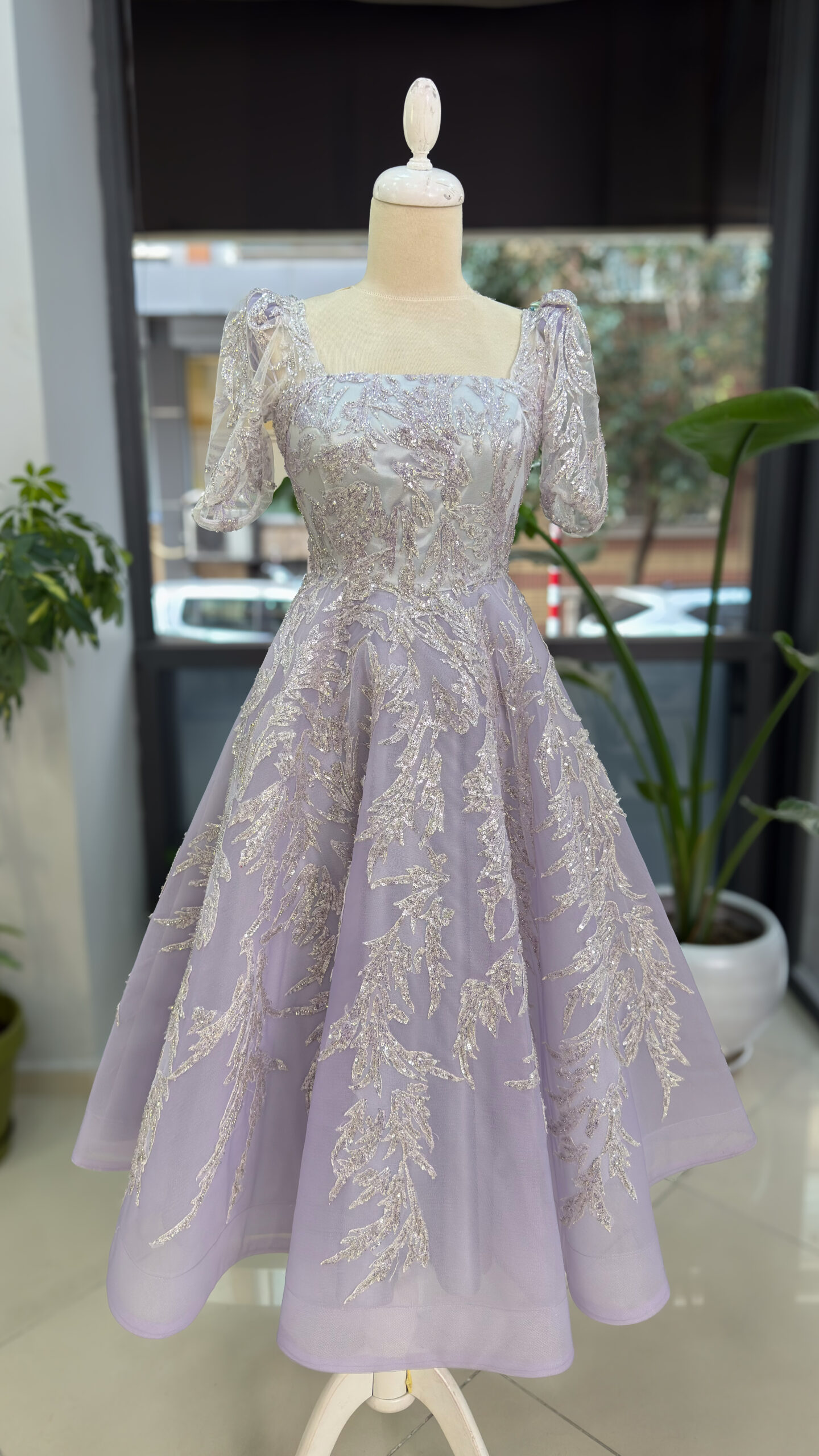 Lila Tül Detaylı ELbise